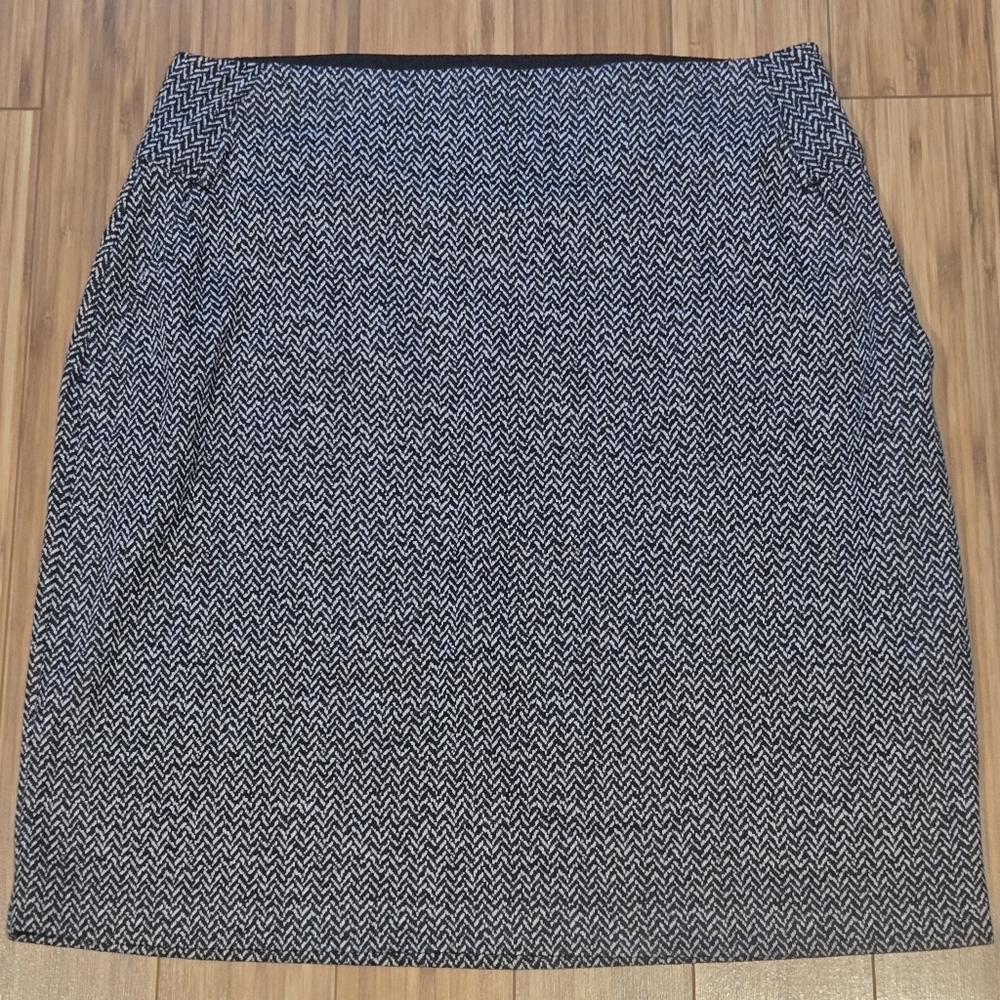 NWOT Apt. 9 Black and White Patterned Pencil Skirt